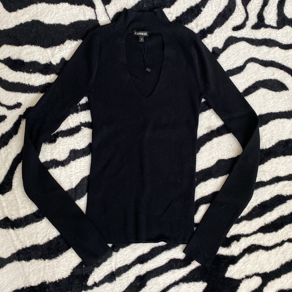 Express Sweaters - 😍NWOT Express Black Mock Turtleneck V-Neck Ribbed Sweater Small